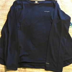 Woman’s Columbia long sleeve shirt
